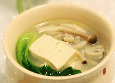 豆腐杂菌汤