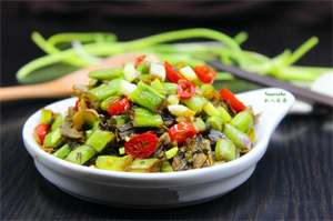 这8种酸菜地道做法,全是下饭菜啊!