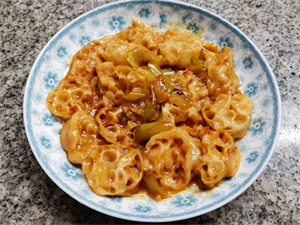 网红吸汁面藕最好吃的做法,香辣爽口,咬一口满嘴汤汁