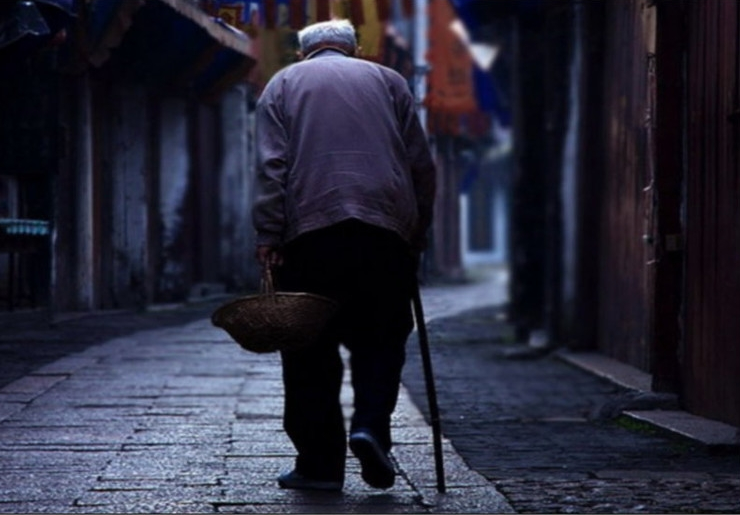 父亲的口头禅“善有善报”,说了一辈子,到了晚年反而不敢再说