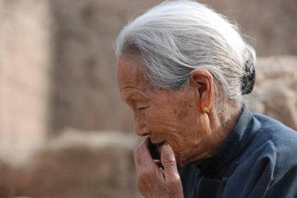 等到满头白发,孩子们都长大,你还是当年的你吗?