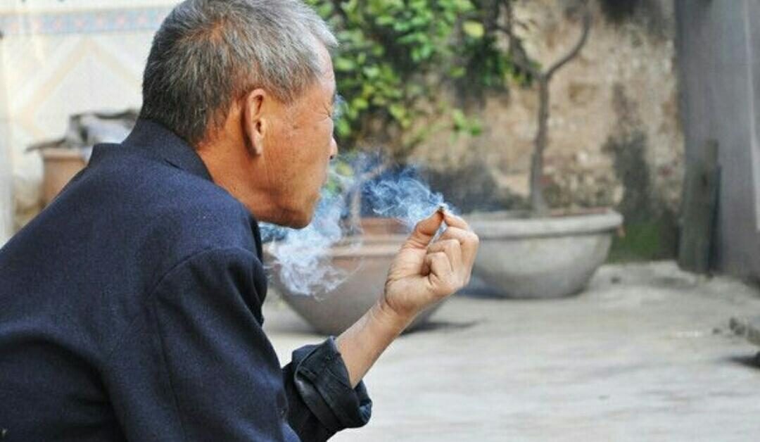 父亲的口头禅“善有善报”,说了一辈子,到了晚年反而不敢再说