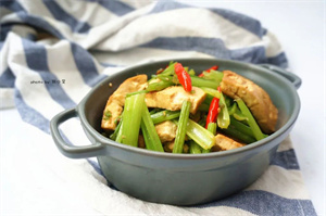 夏天吃豆腐,好处太多了,附8种豆腐做法